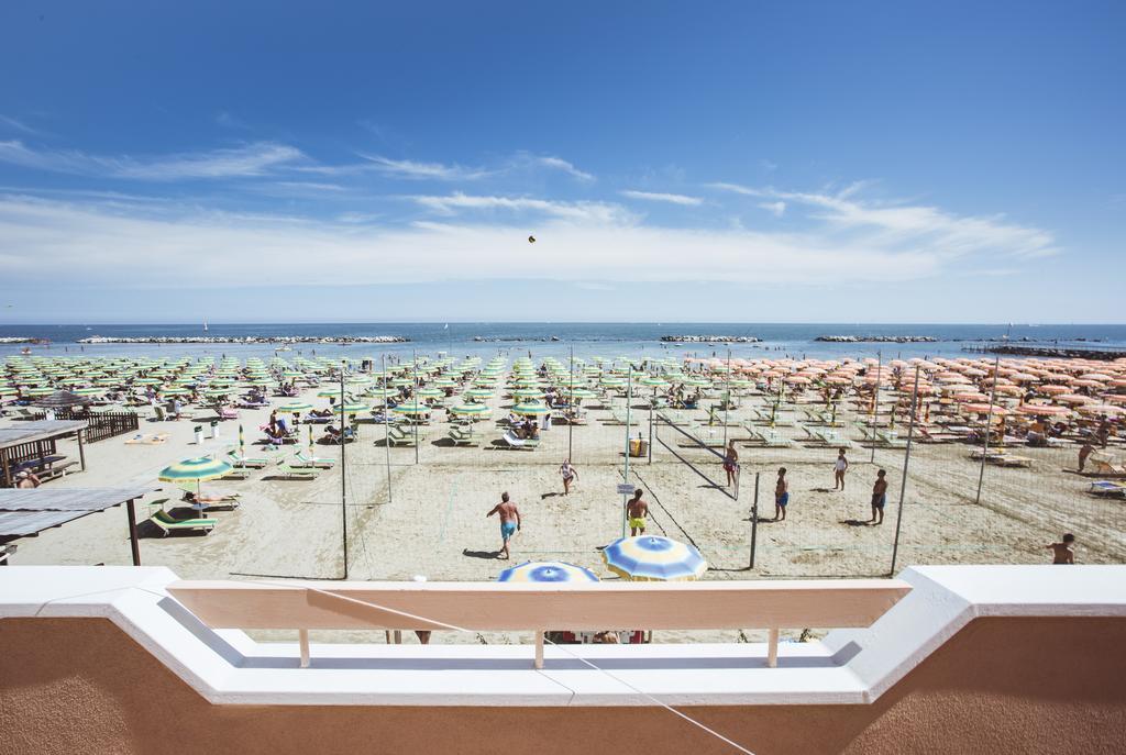 Hotel Eden Viserbella di Rimini Exterior photo